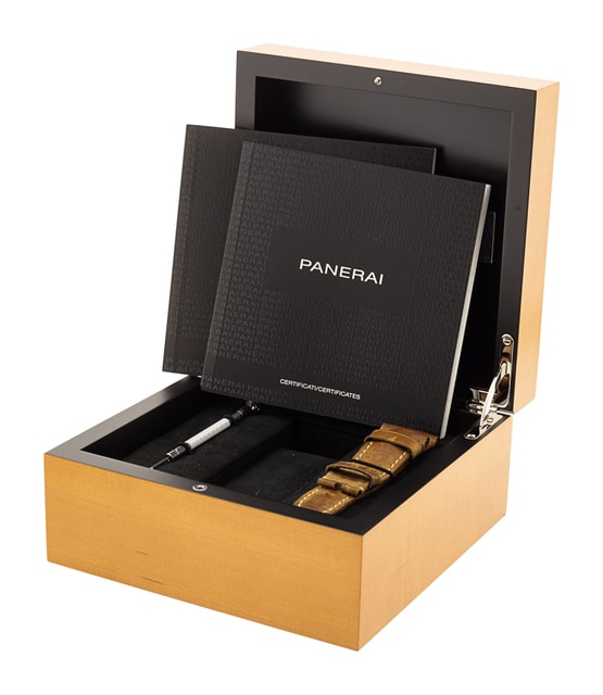 Panerai Luminor 1950 PAM00372 Image 5